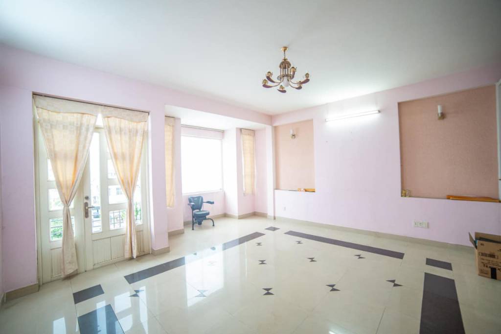 Bán nhà MTKD đường số 7 sầm uất Bình Tân, DT: 5x20m, 1 hầm+4 lầu có thang máy